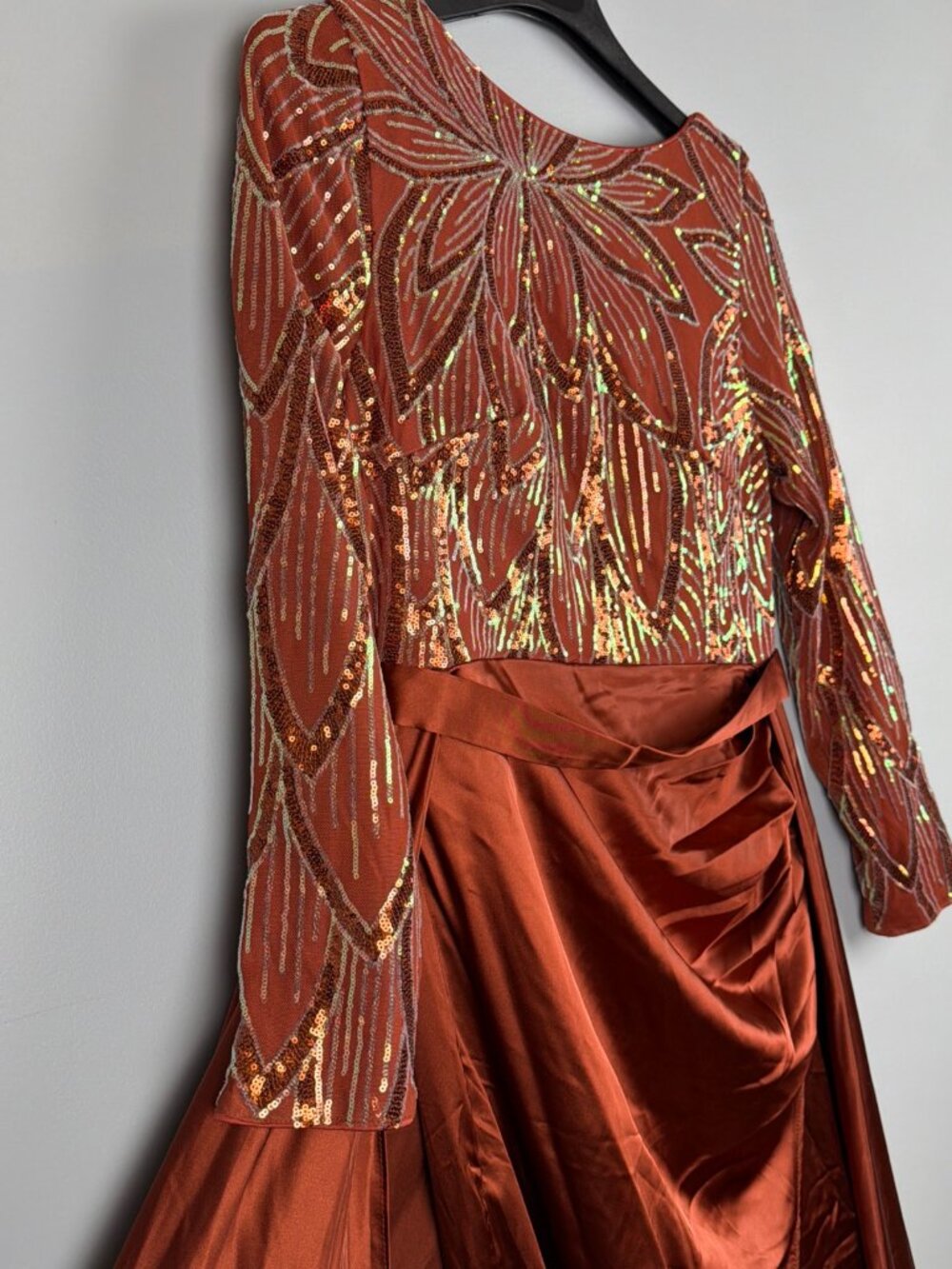 Unithorse Formal Gown Evening Dress Womens L Orange Sequin Event Satin Long - Picture 2 of 10
